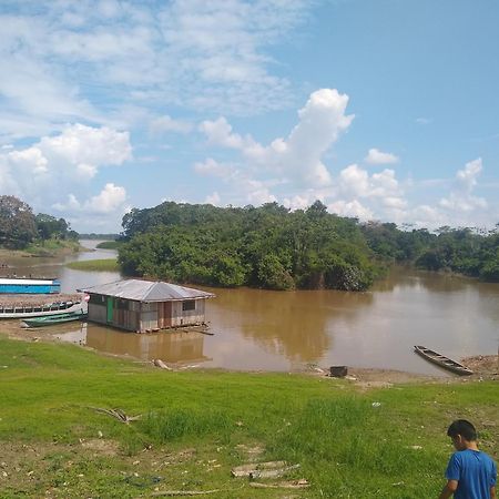 Hotel Hospedaje Las Brisas Iquitos Exterior foto